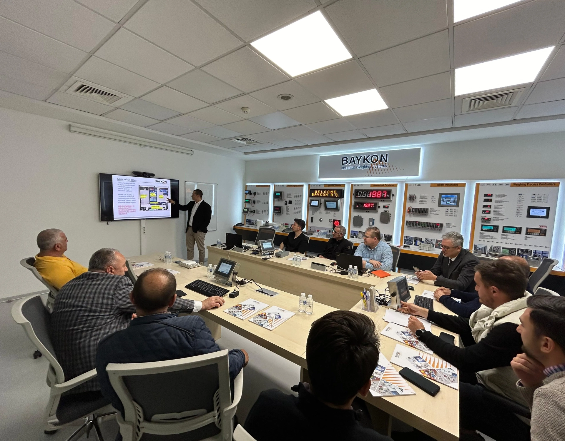 Our Truck Scale Manufacturer Business Partners Visited Our Company.